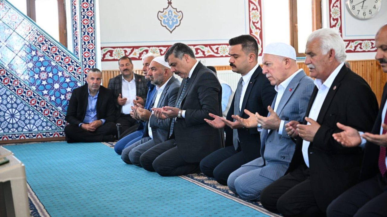 Şehit Savcı Küçük ve Ahmet Küçük’ün şehadet yıl dönümleri dolayısıyla Mevlid Programı düzenlendi.