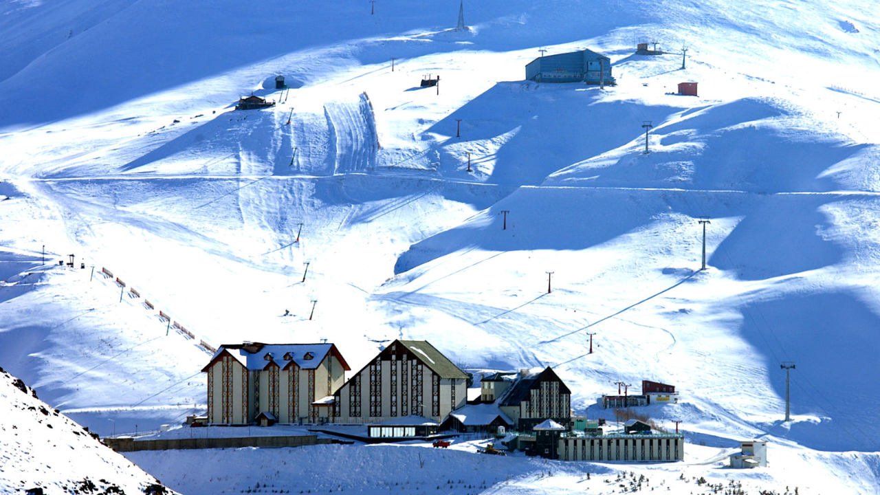 Palandöken Dağları ve Kış Turizmi