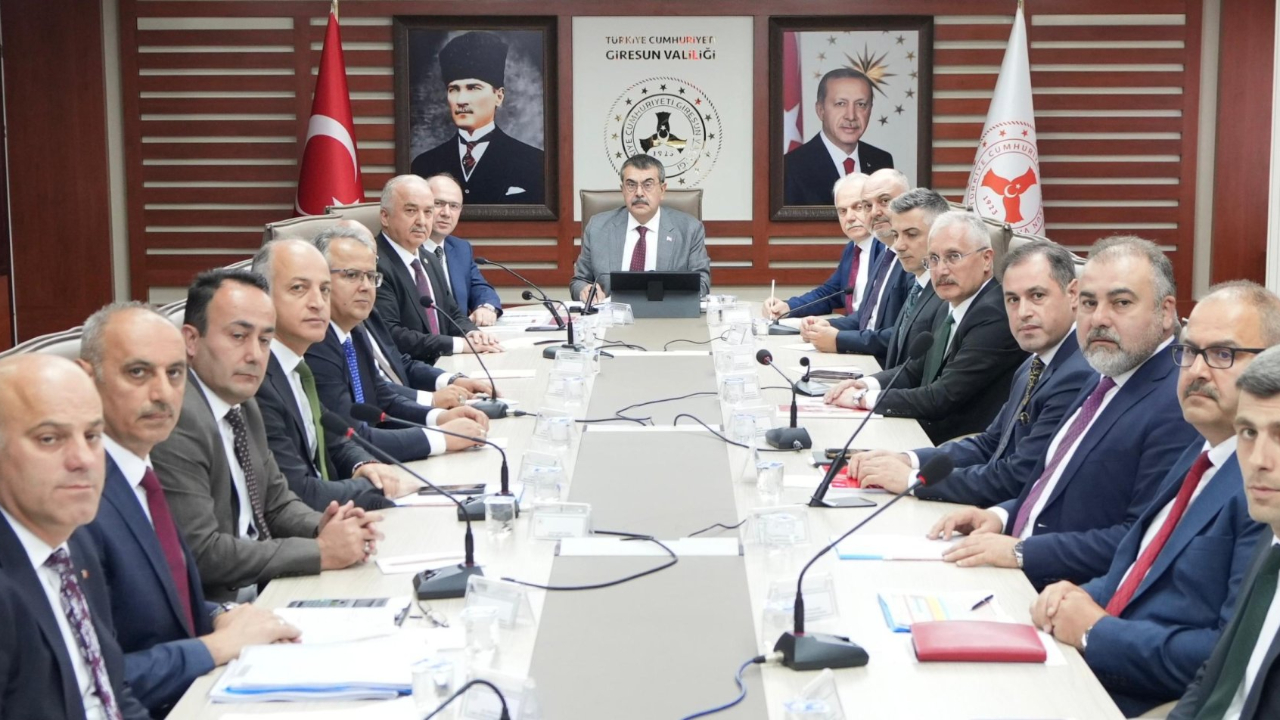 Bakan Tekin, Giresun'da İl Eğitim Değerlendirme Toplantısı'na Katıldı