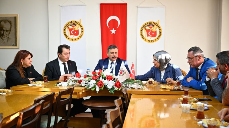 Vali Mustafa Çiftçi, Doğu Anadolu Gazeteciler Cemiyeti’ni Ziyaret Etti