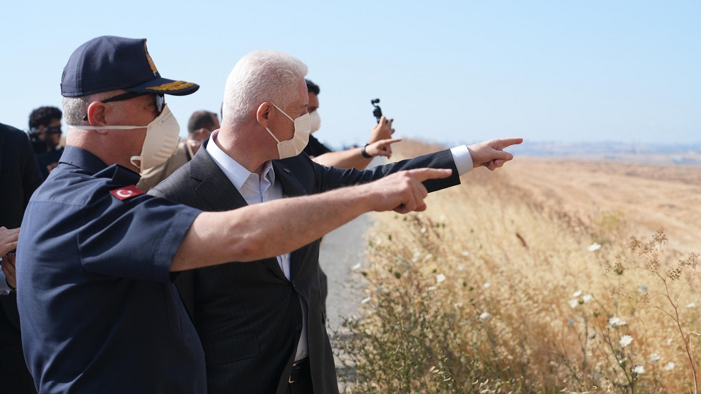 Vali GÜL, Sultangazi ve Silivri’deki Yangın Bölgelerinde İncelemelerde Bulundu
