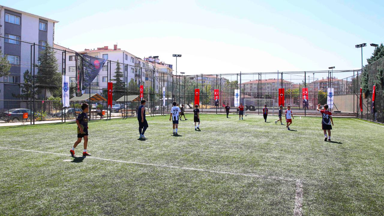 ABB’den Çocuklara Futbol Dolu Yaz Tatili: Ücretsiz Futbol Yaz Kursları Başladı