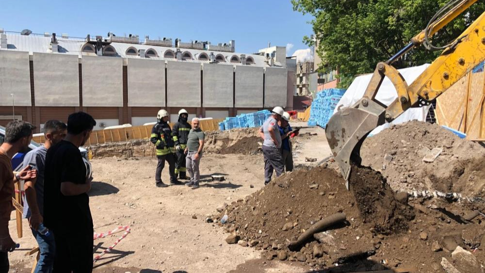 Doğalgaz borusu delindi, vatandaşlar büyük korku yaşadı