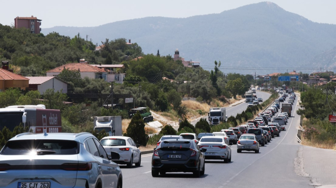 Araç kuyruğunun bir ucu Aydın, diğer ucu Muğla’da