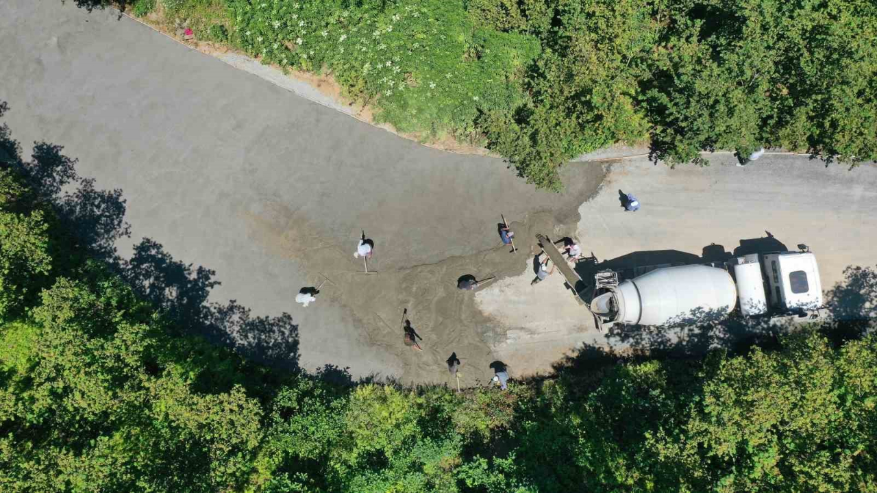 Ordu’da mahalle yolları beton yol konforu ile buluşuyor