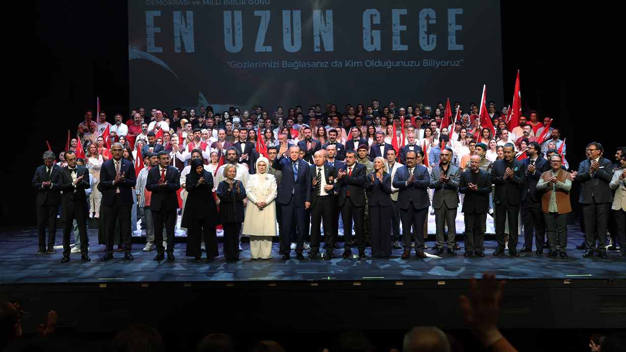 Cumhurbaşkanı Erdoğan, "En Uzun Gece" destanının ilk temsiline katıldı