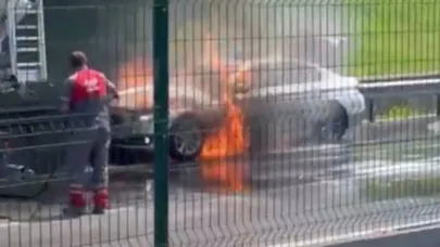 Üsküdar’da lüks otomobil alev alev yandı