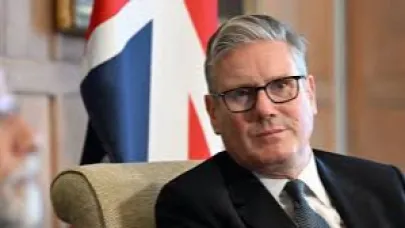 Starmer: "Çocuklara ve bebeklere yardım ulaştırılmasının engellenmesi asla haklı gösterilemez"