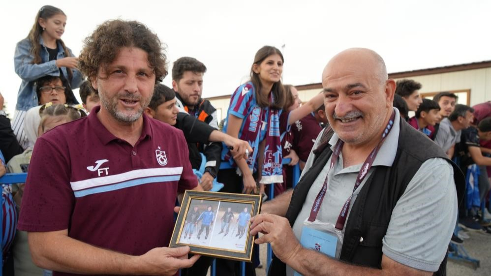 Fatih Tekke’ye  fotoğraf sürprizi