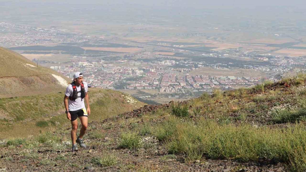 "Run to Stars-Yüksek İrtifa Koşusu" nefesleri kesti.