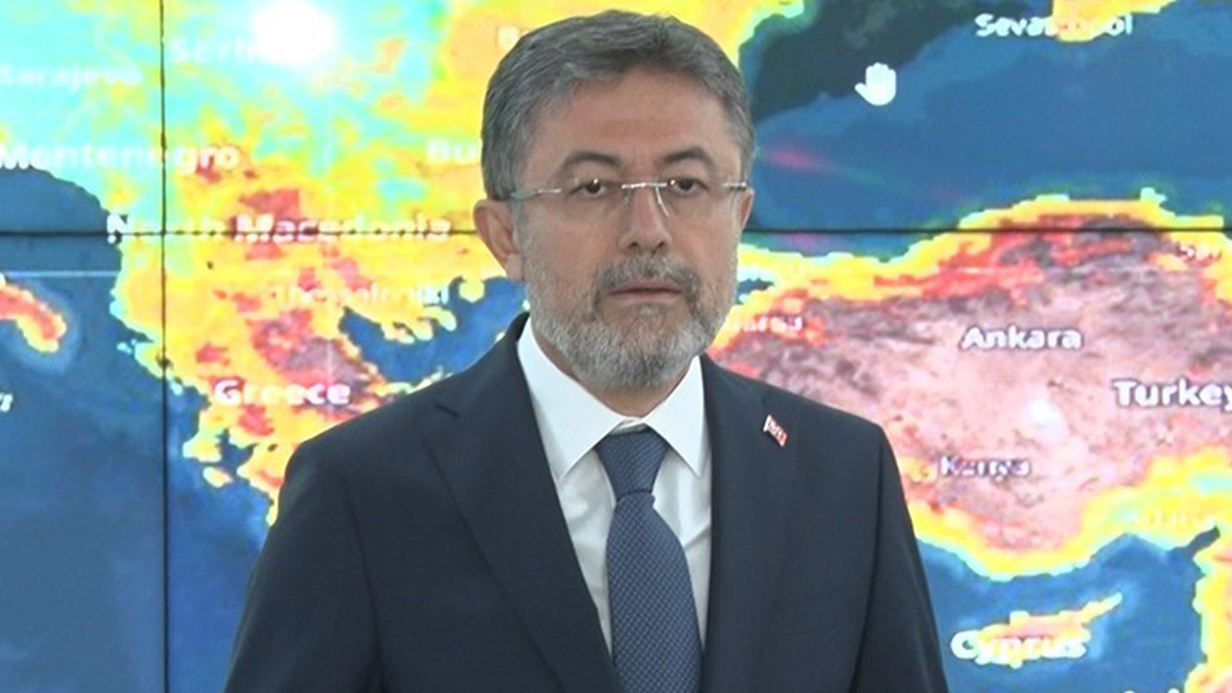 Bakan Yumaklı: "4 ilimizdeki 5 yangın kontrol altına alındı"