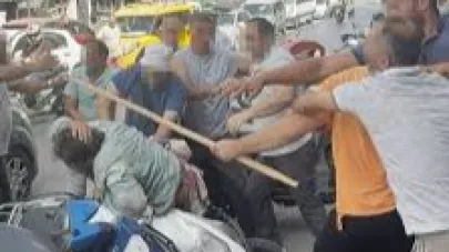 Yol ortasında öldüresiye darbettiler: O anlar kamerada