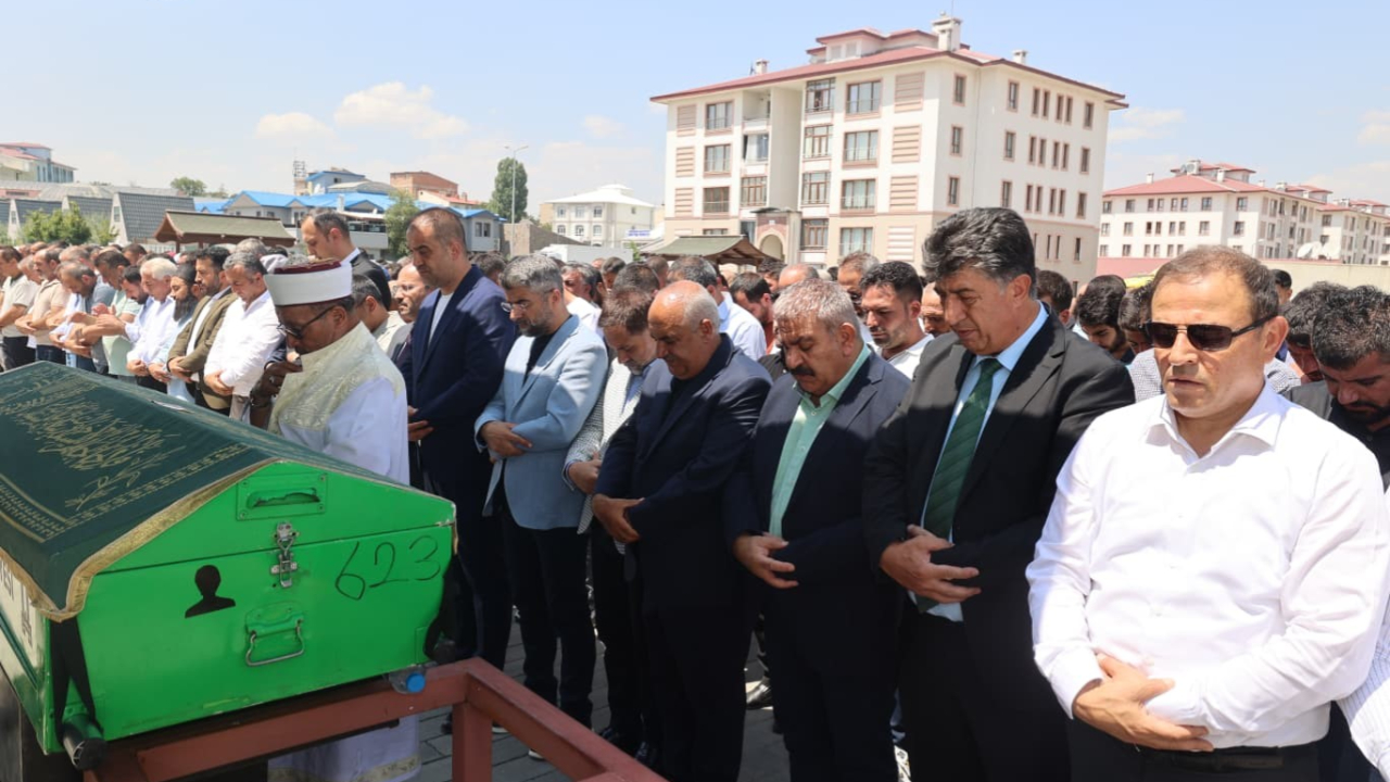 Akpunar’ın annesi toprağa verildi