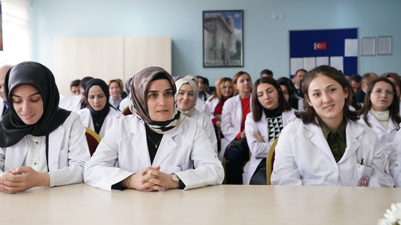 İller Arası Mazarete Bağlı Yer Değiştirme Kapsamında Ataması Gerçekleşmeyen Öğretmenlere İlişkin Duyuru