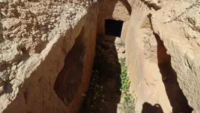 Şanlıurfa’da bulunan kaya mezarı kayıt altına alındı