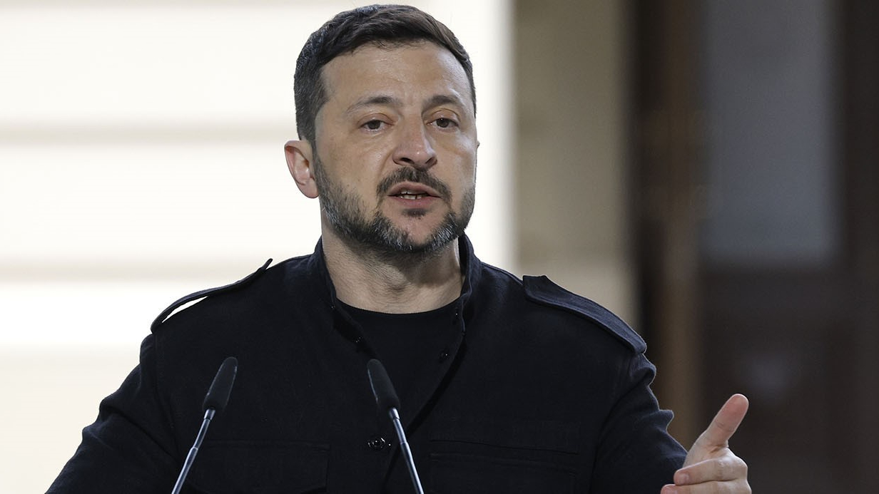 Zelenskiy: "Ukraynalılar topraklarını işgalcilere hediye etmeyecek"