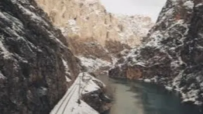 Erzincan’daki masalsı kanyonlar turizmcileri cezbediyor