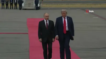 Trump, Alaska'da Putin'i karşıladı