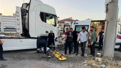 Tır ile motosiklet çarpıştı: 1 ölü
