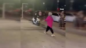 Bursa’da esnaf kavgası kamerada: Sandalyeler havada uçuştu
