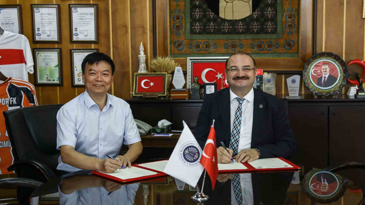 Atatürk Üniversitesi ile Çin’in Southwest Üniversitesi arasında iş birliği anlaşması imzalandı.