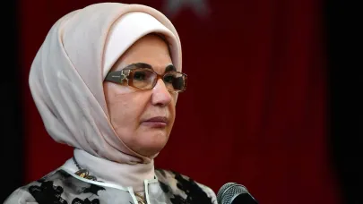 AK Parti Sözcüsü Çelik, Emine Erdoğan’ın Melania Trump’a mektubunu paylaştı