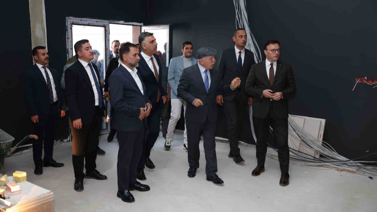 Sekmen ve Uçar saha gezisinde