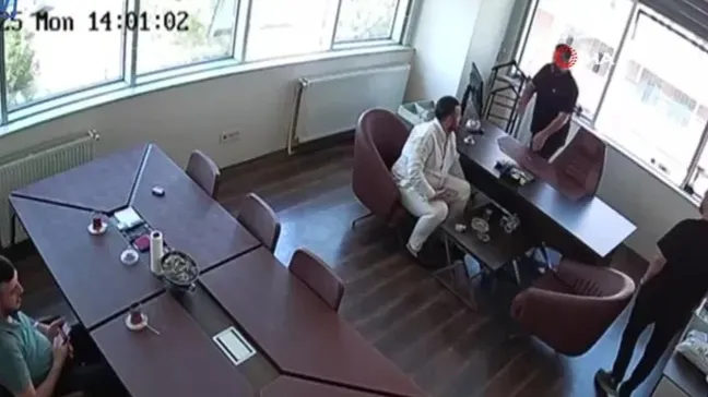 Bağcılar'da tekstil firmasına silahlı saldırı