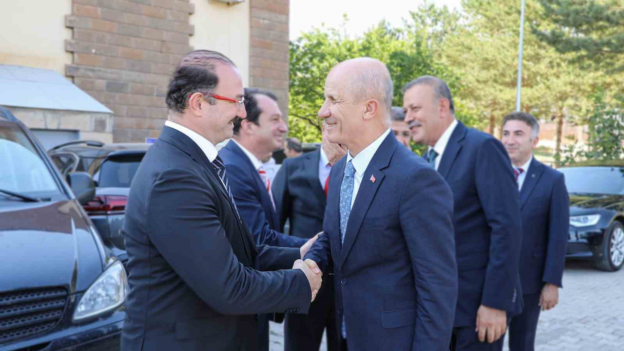 Bölge üniversiteleri Ahlat’ta bir araya geldi