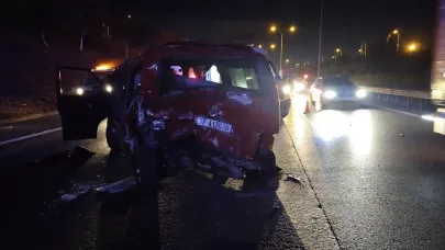 Sultanbeyli’de 2 minibüs çarpıştı: 9 yaralı