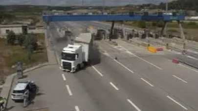 Çekmeköy’deki tır kazası güvenlik kamerasına yansıdı