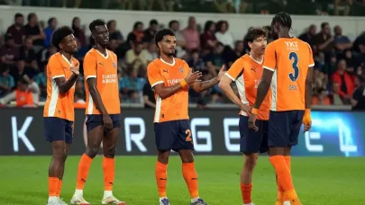 UEFA Konferans Ligi: Universitatea Craiova: 3 - Başakşehir: 1 (Maç sonucu)