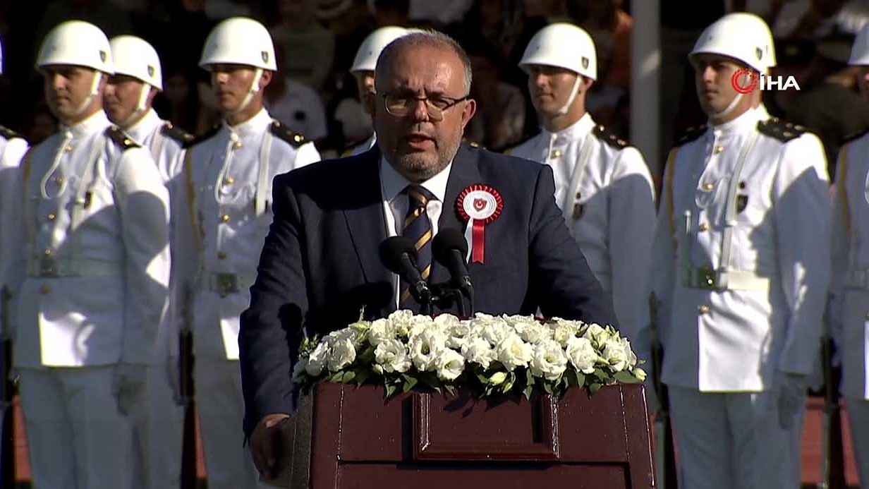 MSÜ Harp Okulları Diploma Alma ve Sancak Devir Teslim Töreni