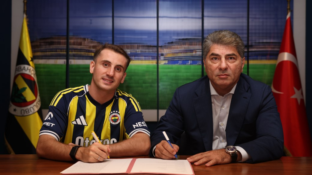 Kerem Aktürkoğlu, Fenerbahçe ile 4 yıllık sözleşme imzaladı