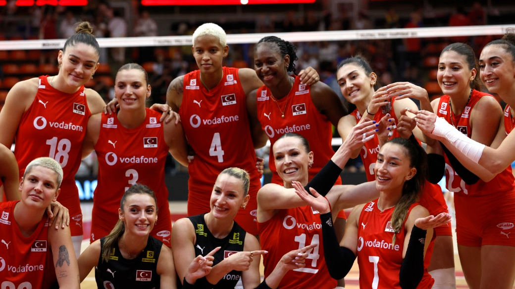 A Milli Kadın Voleybol Takımı, dünya ikincisi oldu