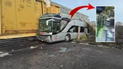 Meksika’da tren yolcu otobüsüne çarptı: 8 ölü, 45 yaralı