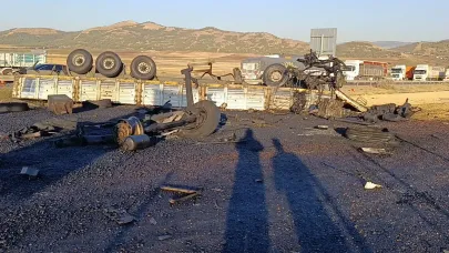 Freni patlayan mısır yüklü tır asfalt makinasına çarptı