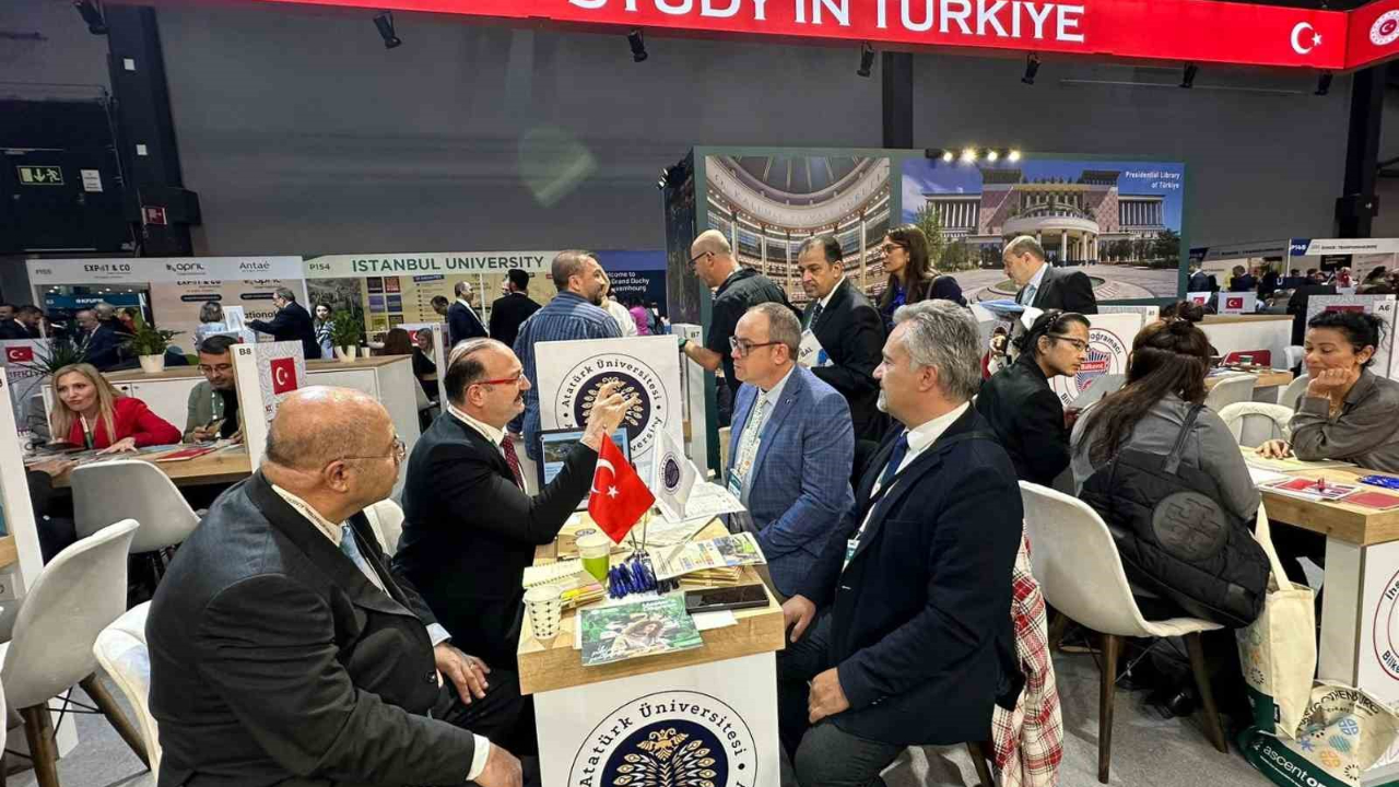 Atatürk Üniversitesi, Avrupa’nın en büyük eğitim fuarlarından EAIE 2025’te yer aldı