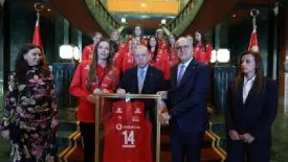 Cumhurbaşkanı Erdoğan, A Milli Kadın Voleybol Takımı’nı kabul etti