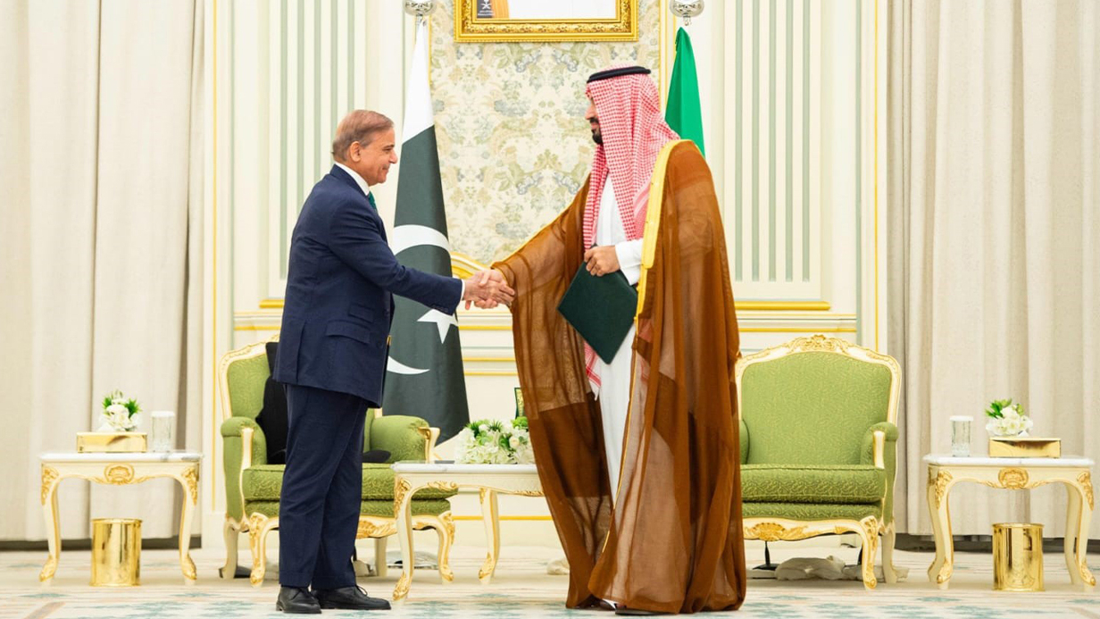 Pakistan Başbakanı Şerif, Suudi Arabistan’da