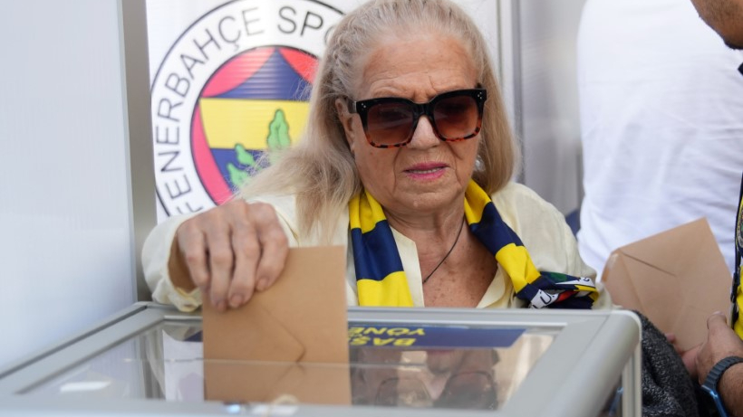 Fenerbahçe’de oy kullanma işlemi başladı