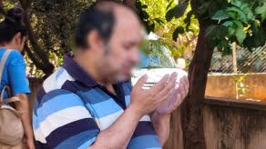 Aynı evde yaşadığı babasının öldüğünü 3 gün sonra fark edip, ablasına haber verdi