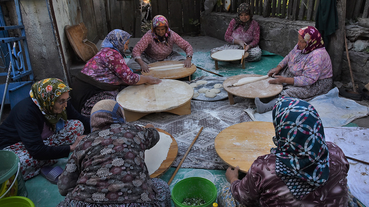 Paranın geçmediği gelenek devam ediyor