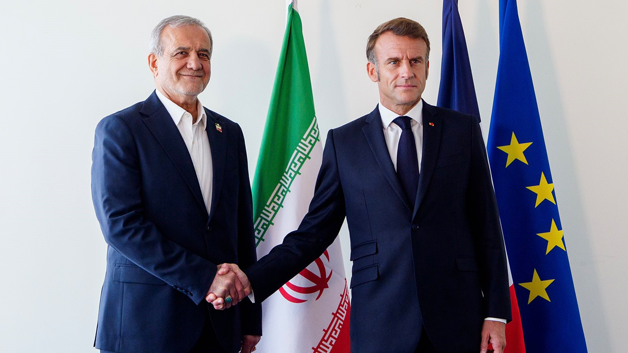 Macron, İran Cumhurbaşkanı Pezeşkiyan ile görüştü