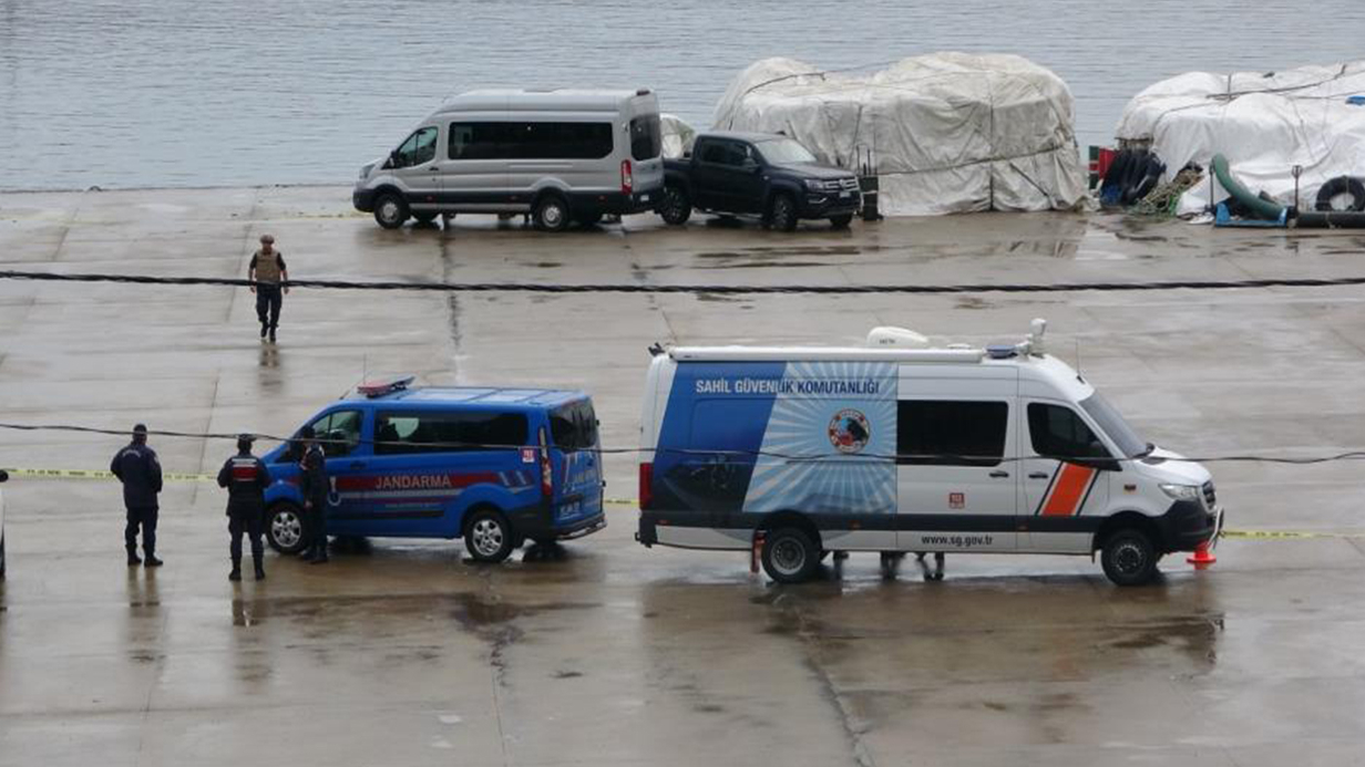 Trabzon açıklarında bulunan insansız deniz aracını imha etme çalışmaları başladı