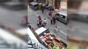 Komşuların kavgasında ortalık savaş alanına döndü