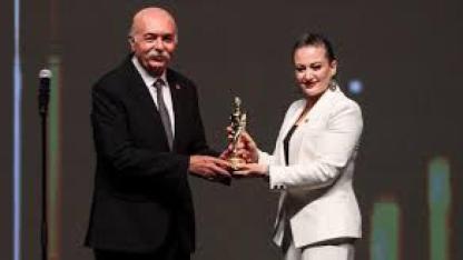 Altın Portakal’da "Onur, Emek, Başarı" ödülleri sahiplerini buldu
