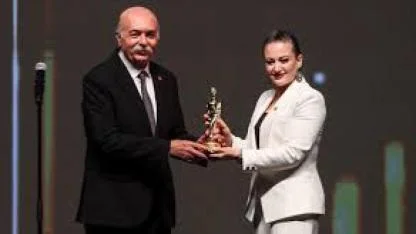 Altın Portakal’da "Onur, Emek, Başarı" ödülleri sahiplerini buldu