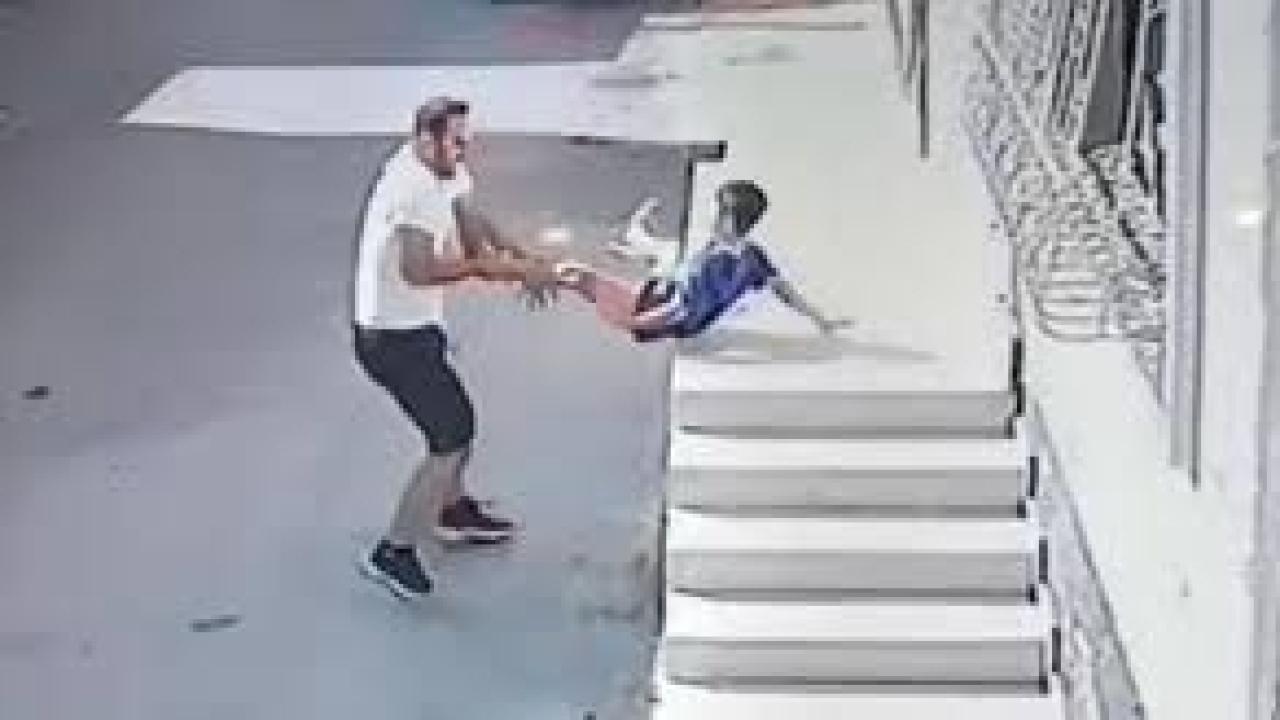 Amca tepki gösterdi: "Kimse kimsenin çocuğunu böyle tavuk gibi fırlatamaz"