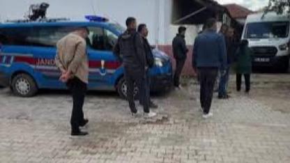 Anne ve kızı sobadan sızan gazdan zehirlenerek öldü
